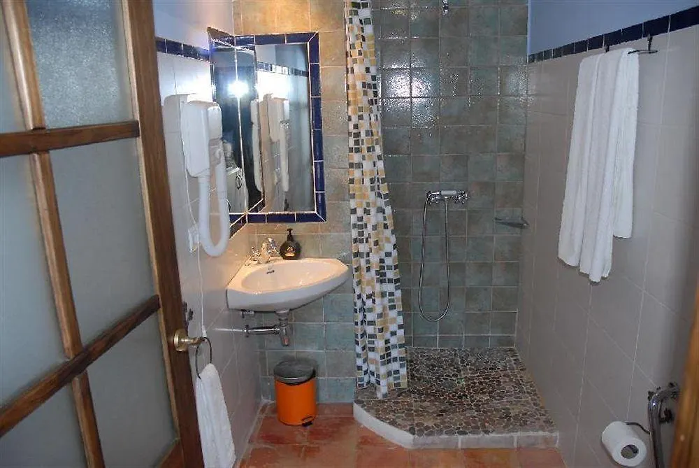 Apartamentos Montesclaros Granada Apartment