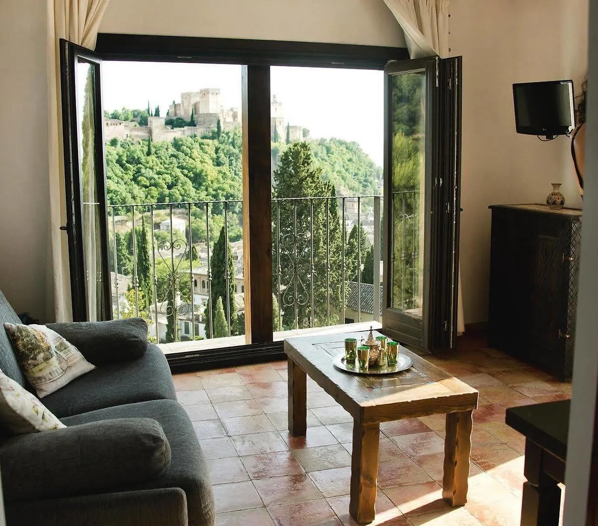 Apartamentos Montesclaros Granada